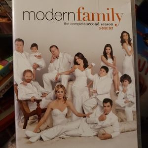 Modern family season  2